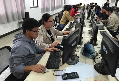 最適合貧困生報(bào)考的4個(gè)大學(xué)專(zhuān)業(yè)，就業(yè)前景廣闊，薪資優(yōu)厚